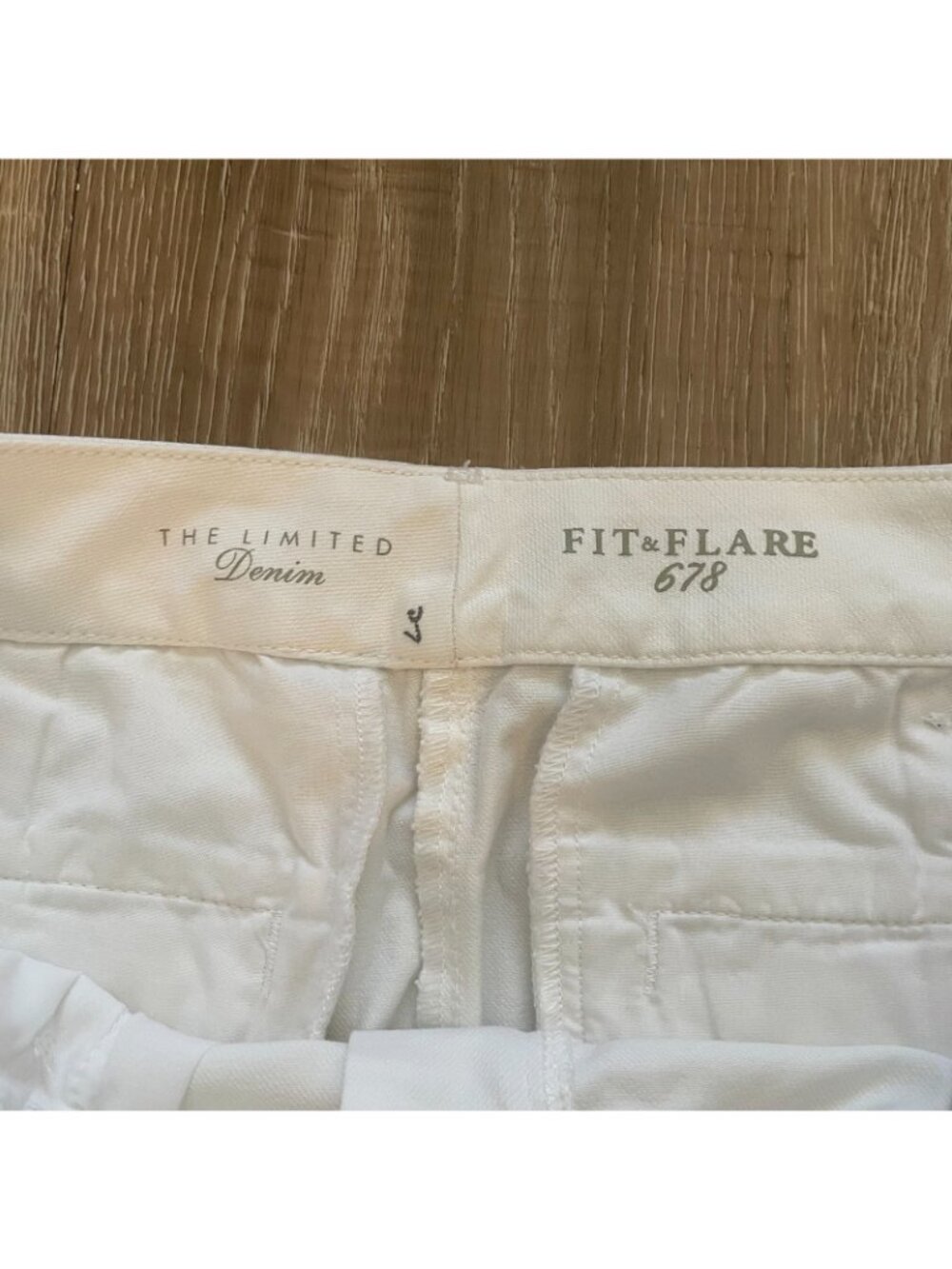 The Limited Denim Fit & Flare 678 Women's Size 14 White Jeans High Waist Y2K - Picture 2 of 11